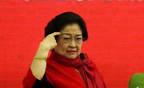 Megawati Soekarnoputri Tinggi